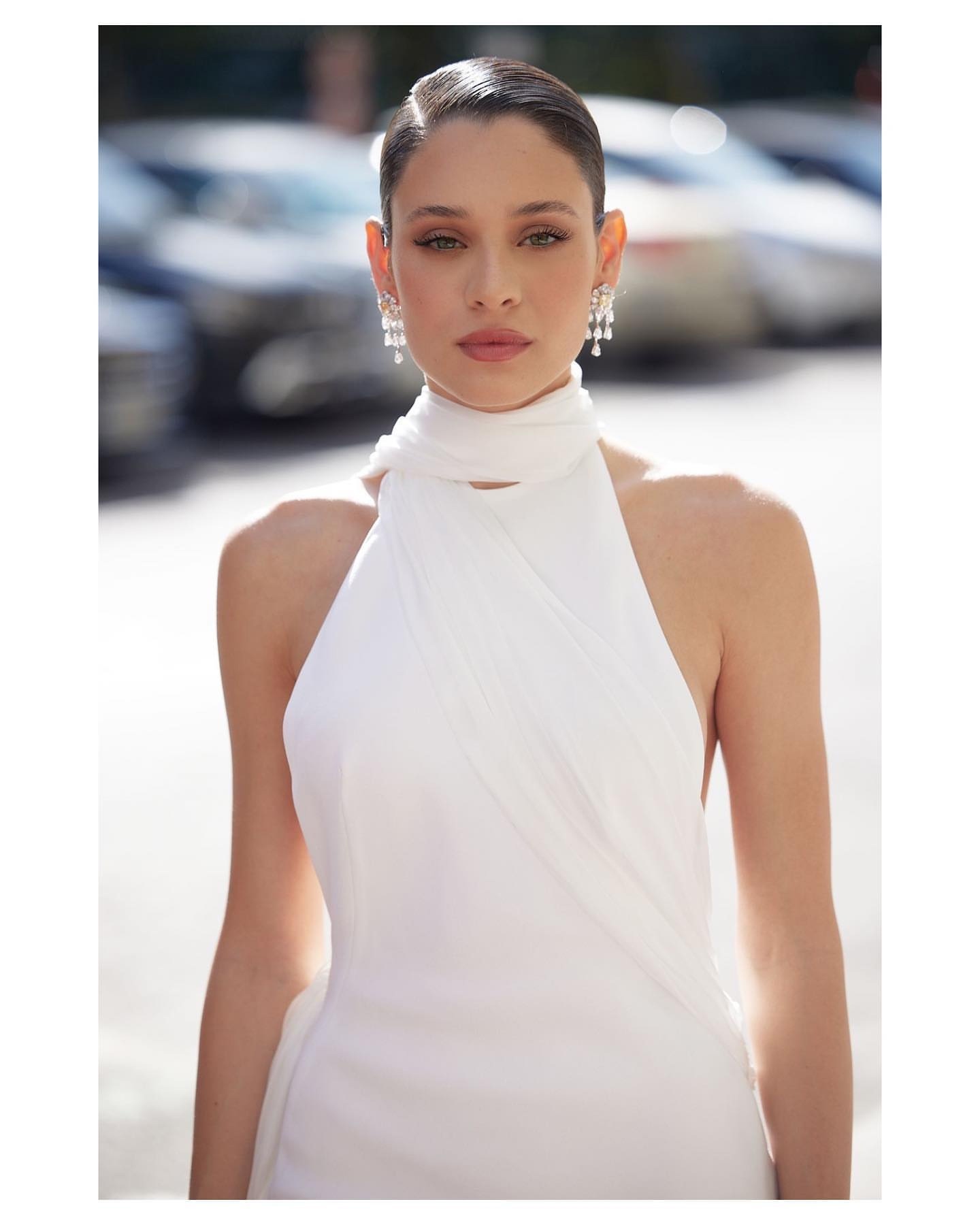 Звезда «Форсажа 10» Даниэла Мелшиор появилась в нежном платье в Каннах Звезда «Форсажа 10» Даниэла Мелшиор появилась в нежном платье в Каннах