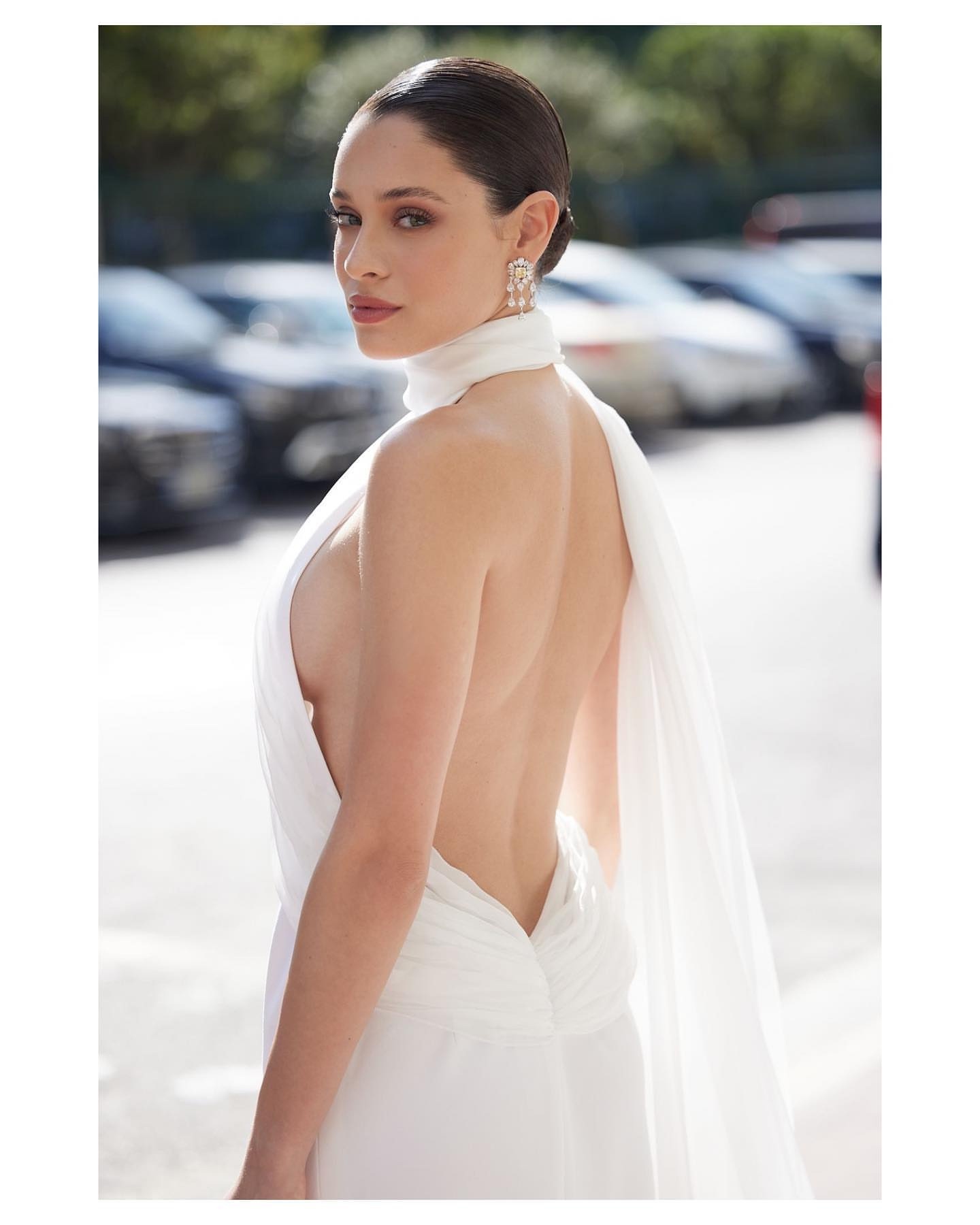 Звезда «Форсажа 10» Даниэла Мелшиор появилась в нежном платье в Каннах Звезда «Форсажа 10» Даниэла Мелшиор появилась в нежном платье в Каннах