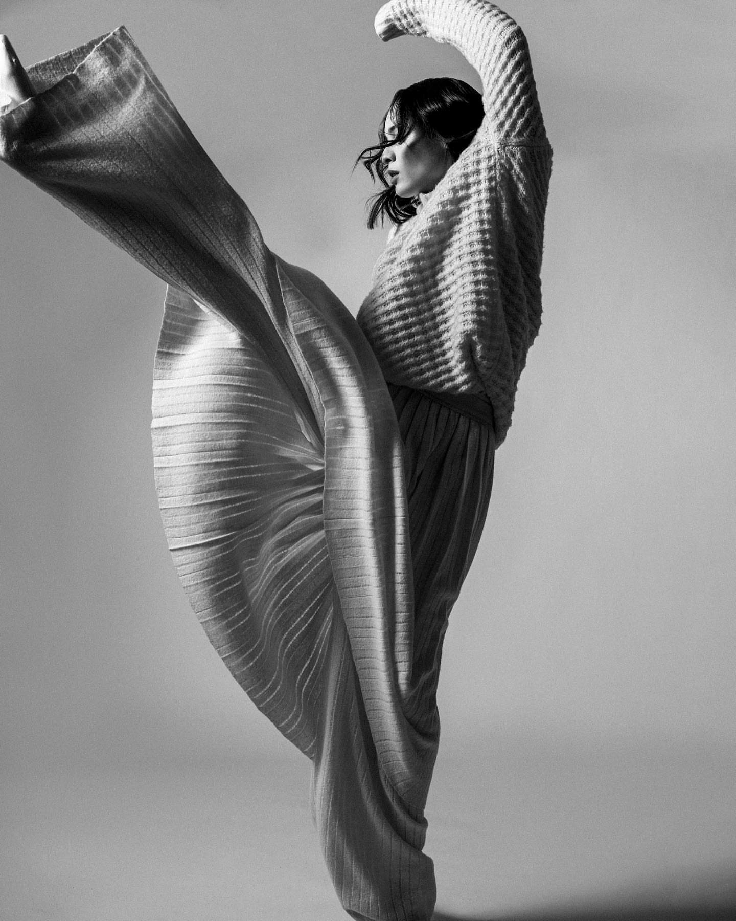 Новая Чудо-женщина? Даниэла Мелшиор без бюстгальтера снялась в фотосессии Новая Чудо-женщина? Даниэла Мелшиор без бюстгальтера снялась в фотосессии