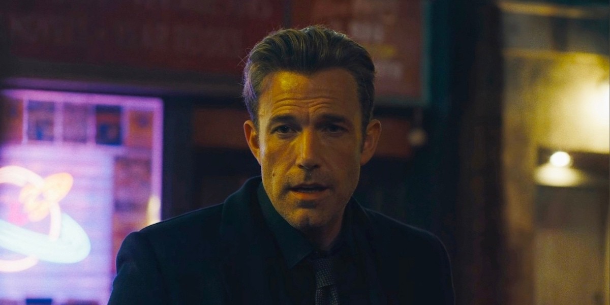 Бэтмена Бена Аффлека вырезали из сцены после титров фильма «Флэш» Бэтмена Бена Аффлека вырезали из сцены после титров фильма «Флэш»