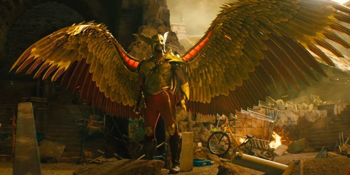 Звезда «Черного Адама» Элдис Ходж готов вернуться в роли Человека-ястреба