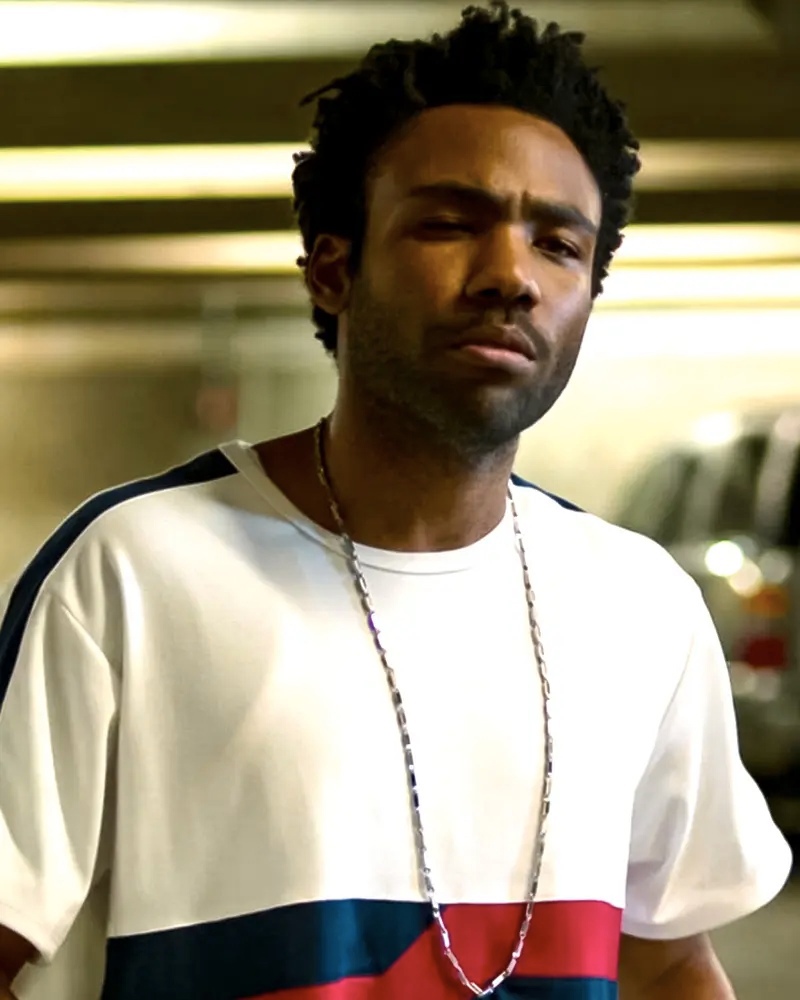 Бродяга Дональда Гловера в «Человеке-пауке: Паутина вселенных» оказался из MCU Бродяга Дональда Гловера в «Человеке-пауке: Паутина вселенных» оказался из MCU