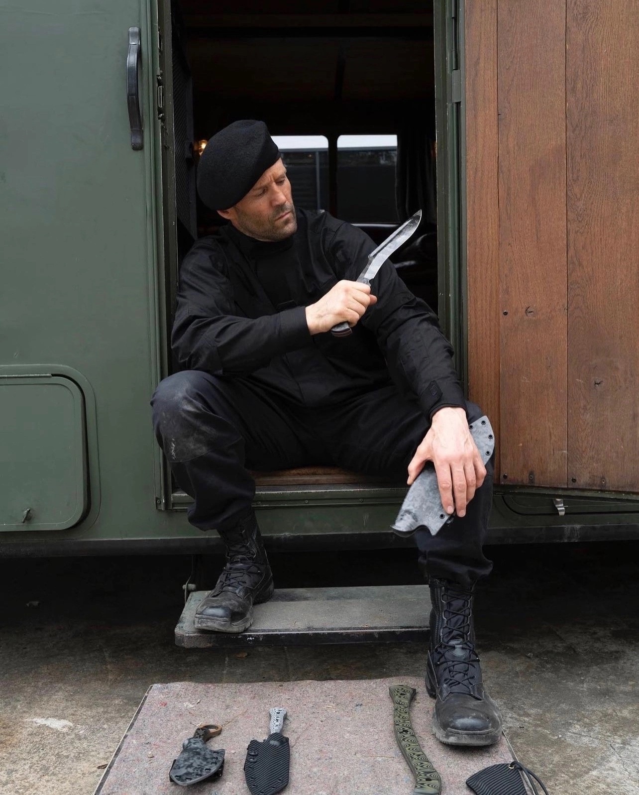 Русские снова пишут Джейсону Стэйтему из-за новых кадров фильма «Неудержимые 4»