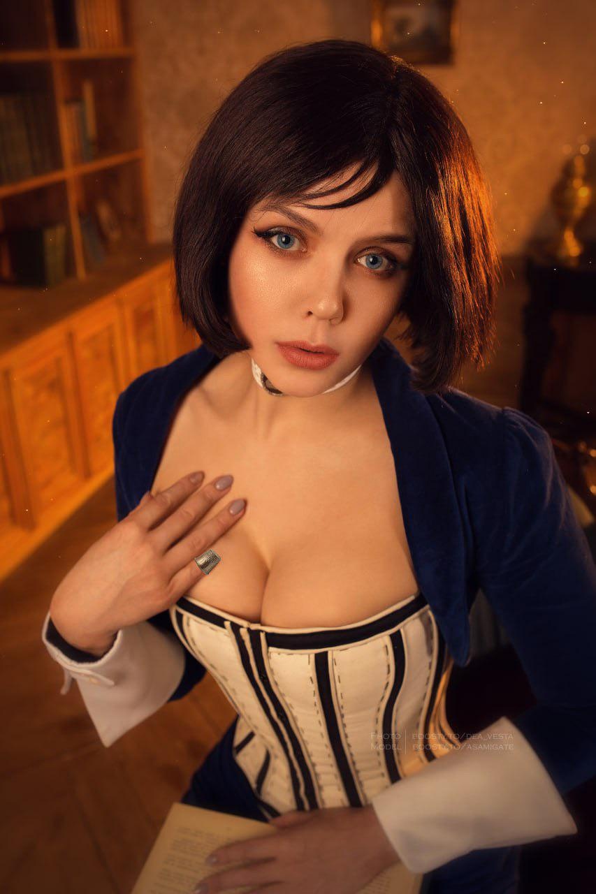 Модель сделала откровенный косплей на Элизабет из Bioshock Infinite Модель сделала откровенный косплей на Элизабет из Bioshock Infinite