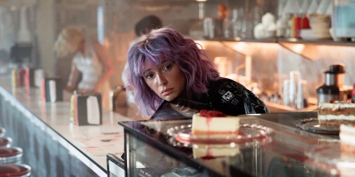 Недовольная Настя Ивлеева на первых кадрах фильма «Мальвина» Недовольная Настя Ивлеева на первых кадрах фильма «Мальвина»