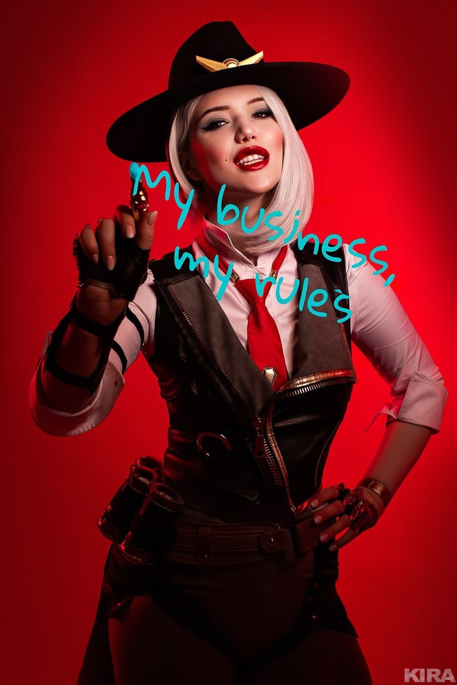 Модель сделала откровенный косплей на Эш из Overwatch Модель сделала откровенный косплей на Эш из Overwatch