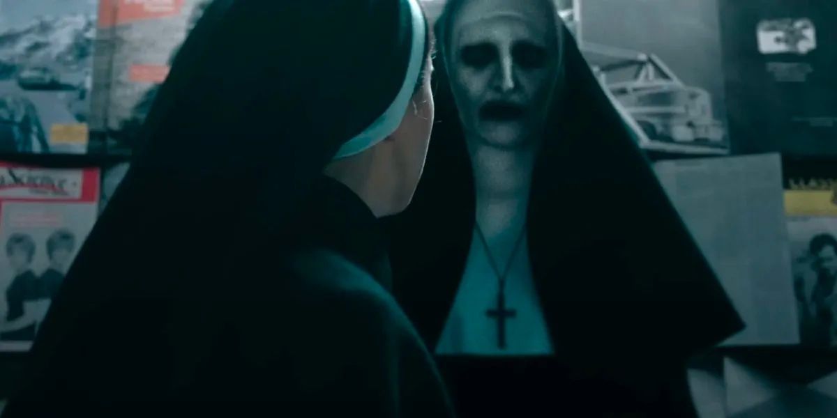 Успех киновселенной «Заклятие» объяснил режиссер фильма «Проклятие монахини 2»