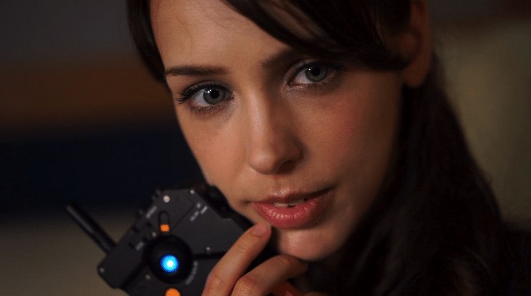 Модель Стефани Йостен об откровенном наряде Молчуньи в Metal Gear Solid 5 (Косплей бонусом) Модель Стефани Йостен об откровенном наряде Молчуньи в Metal Gear Solid 5 (Косплей бонусом)