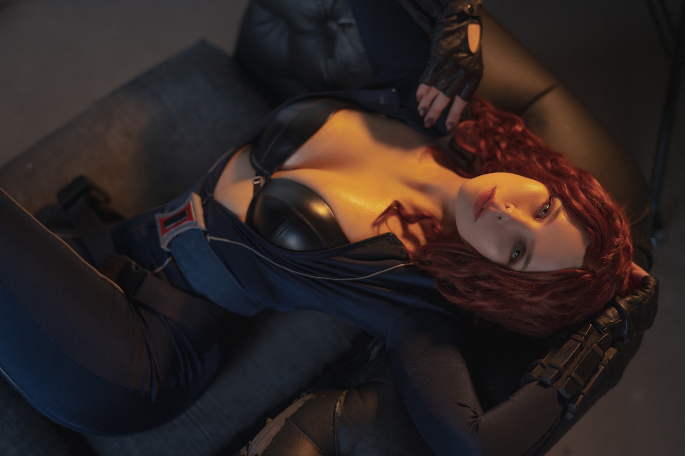 Модель выпустила интимный косплей Черной вдовы из Marvel - не хуже Скарлетт Йоханссон