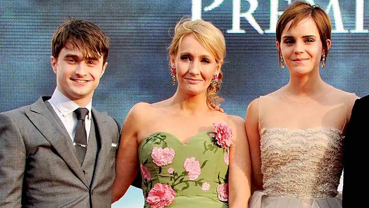 «Гарри Поттер»: Джоан Роулинг не простит Дэниэла Рэдклиффа и Эмму Уотсон