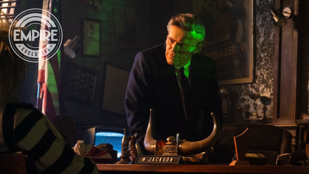 «Это ненормальная роль»: Бывший Зеленый гоблин на новом кадре фильма «Битлджус 2»