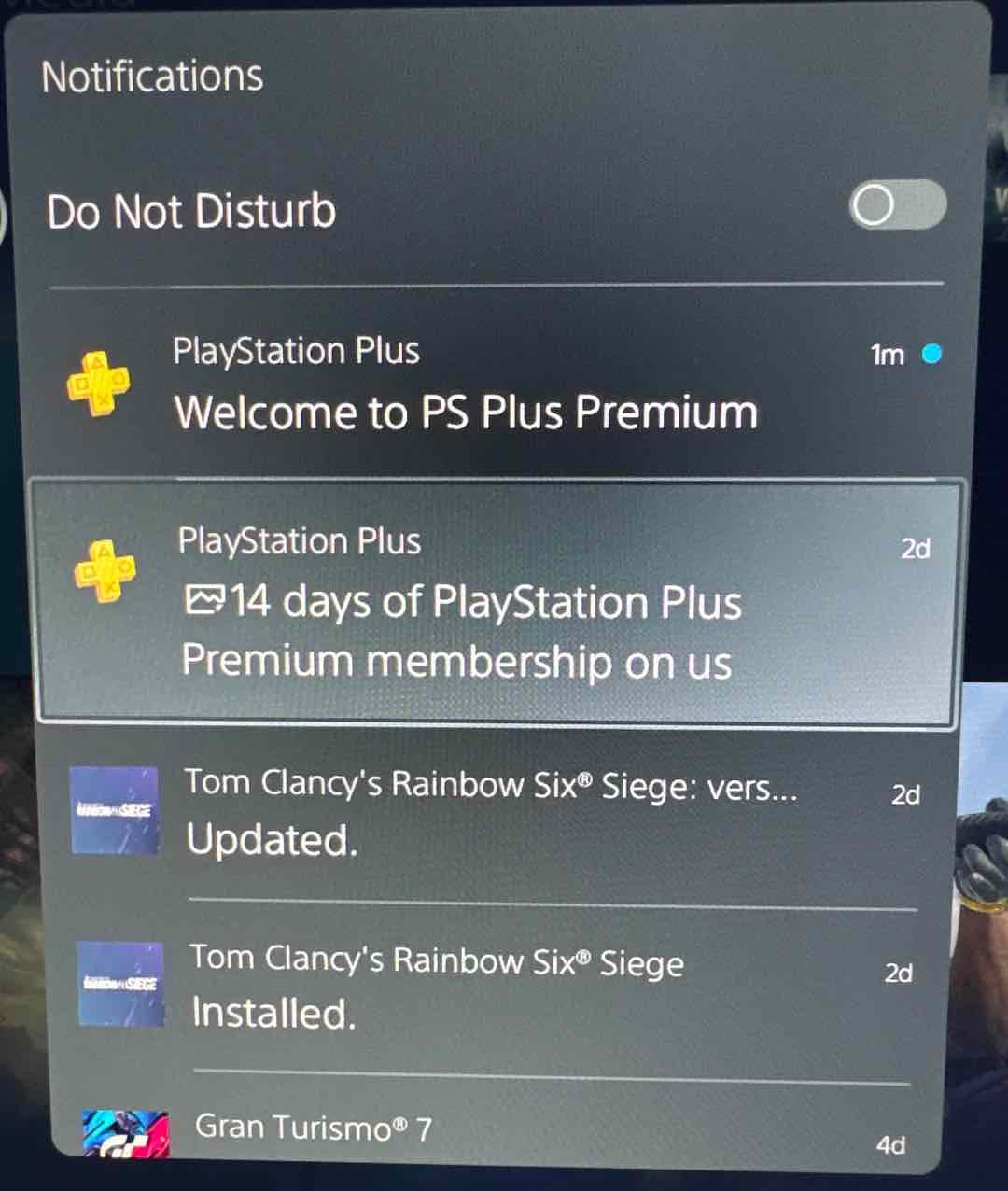 PS Plus Premium раздают бесплатно для владельцев PS5